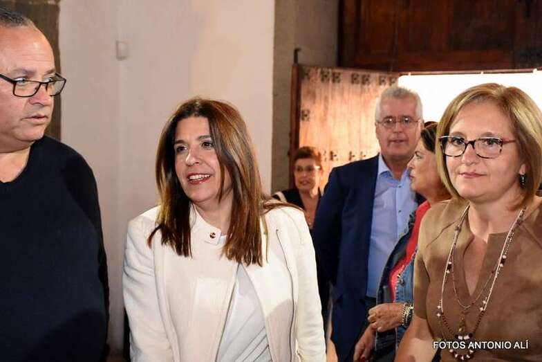 La alcaldesa de Telde, Carmen Hernández, en el acto de homenaje a Perico Lino (Foto Antonio Alí)